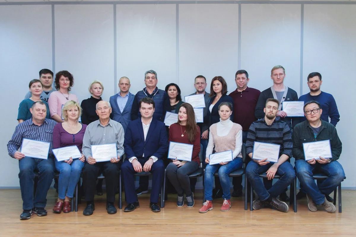 Graduates of the extended live structural method training program